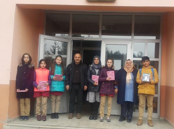 12 Mart İstiklal Marşını Güzel Okuma Yarışmasına Katılan Tüm Öğrencilerimiz Ödüllendirildi